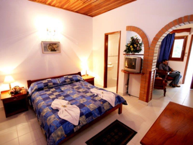 Hotel Portal Del Sol Асунсьйон Екстер'єр фото