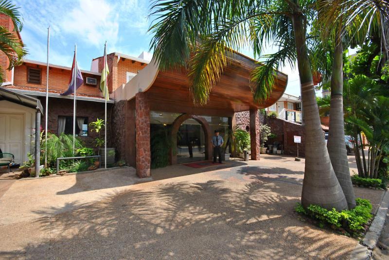 Hotel Portal Del Sol Асунсьйон Екстер'єр фото